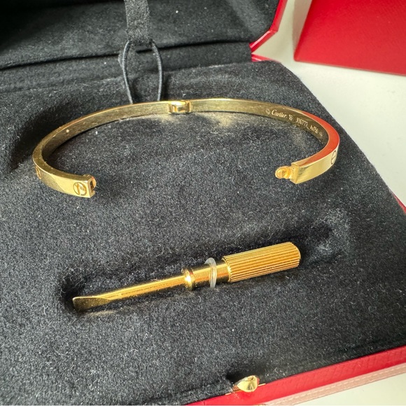 —SOLD— AUTHENTIC LOVE BRACELET, SMALL MODEL - Picture 5 of 8